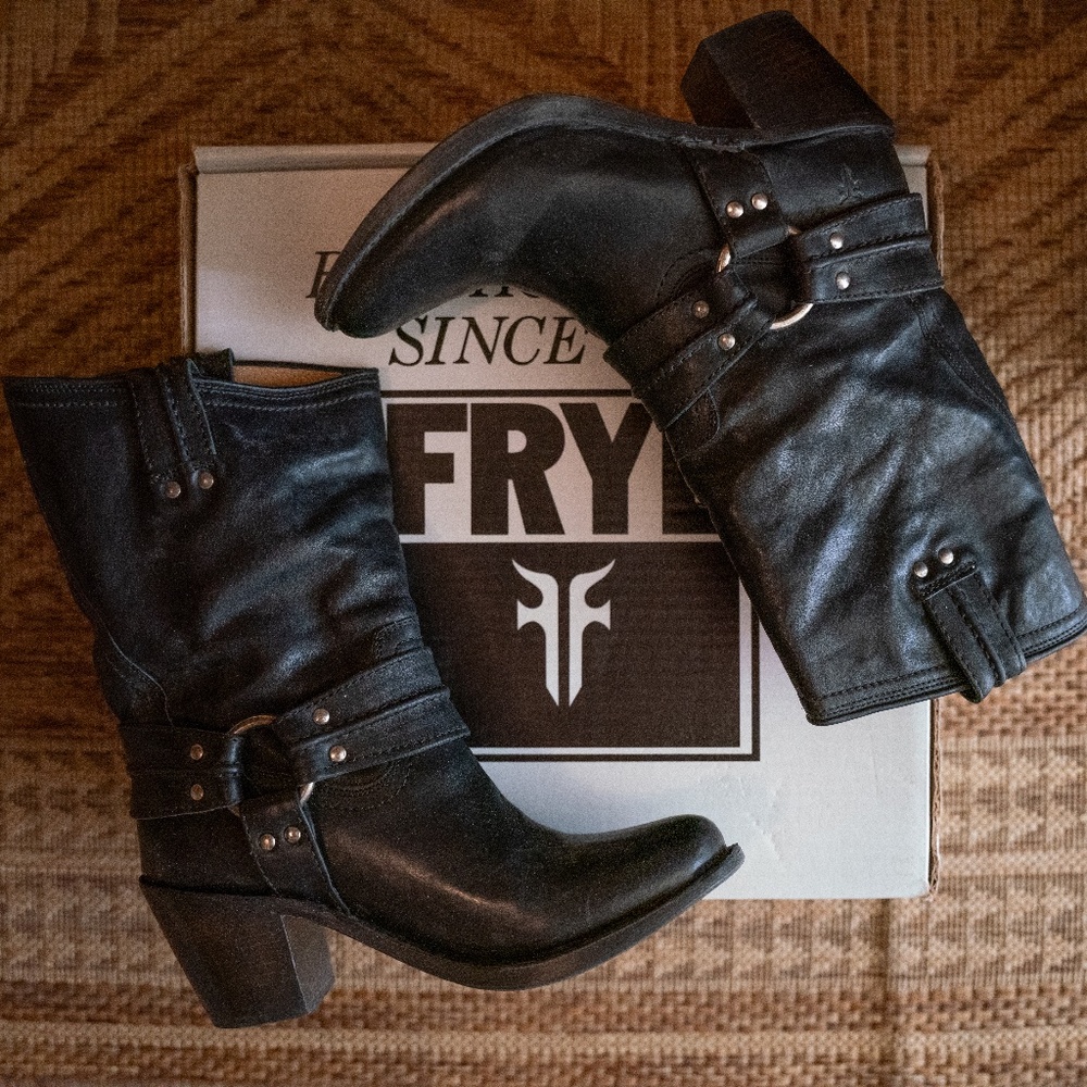 FRYE Carmen Harness Short Boot